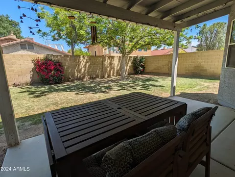 Exterior - 2006 E Sharon Dr, Phoenix, AZ 85022 photo 6 of 6
