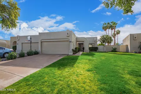 8833 E Meadow Hill Dr, Scottsdale, AZ 85260