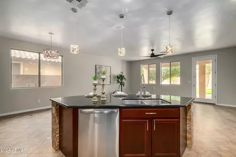 Kitchen - 734 E Kingbird Dr, Gilbert, AZ 85297 photo 1 of 5