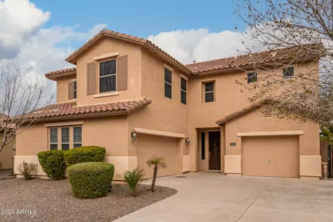 Exterior - 734 E Kingbird Dr, Gilbert, AZ 85297 photo 3 of 10