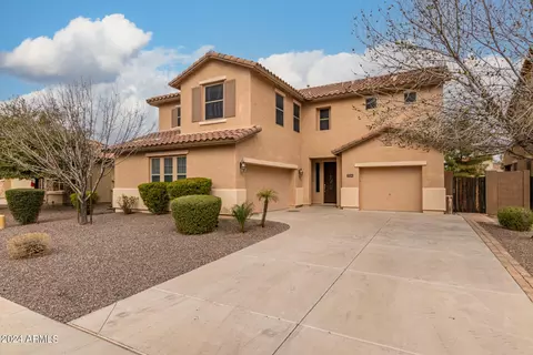 Exterior - 734 E Kingbird Dr, Gilbert, AZ 85297 photo 2 of 10