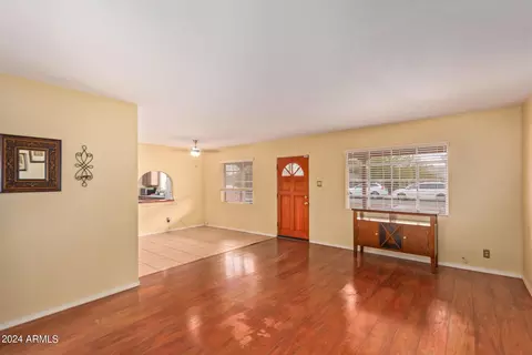 2922 E Cheery Lynn Rd, Phoenix, AZ 85016 photo 7