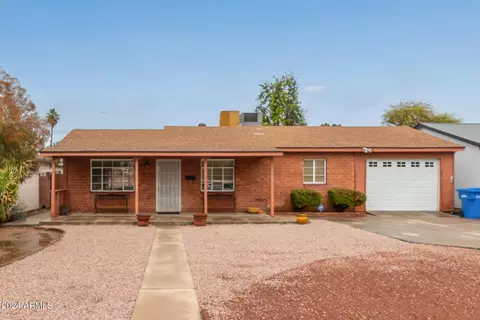 2922 E Cheery Lynn Rd, Phoenix, AZ 85016 photo 2