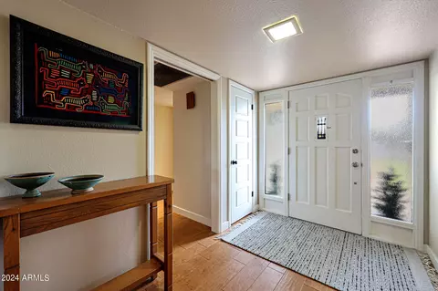 Entry Way - 7050 N 11th Ave, Phoenix, AZ 85021 photo 1 of 2