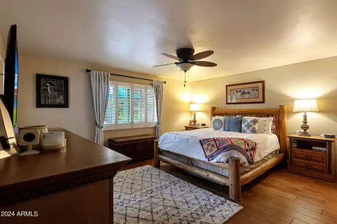 Bedroom - 7050 N 11th Ave, Phoenix, AZ 85021 photo 1 of 6