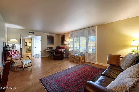 Living - 7050 N 11th Ave, Phoenix, AZ 85021 photo 4 of 4