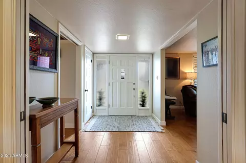 Entry Way - 7050 N 11th Ave, Phoenix, AZ 85021 photo 2 of 2