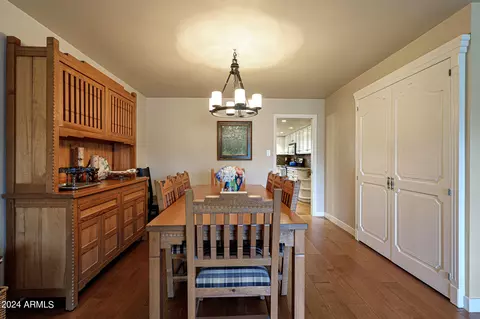 Kitchen - 7050 N 11th Ave, Phoenix, AZ 85021 photo 5 of 6