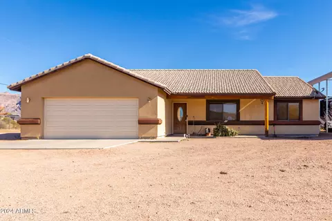 2525 E 2nd Ave, Apache Junction, AZ 85119