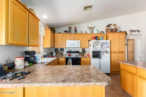 2525 E 2nd Ave, Apache Junction, AZ 85119 photo 17