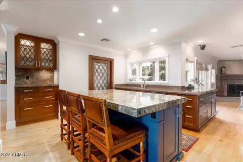 4131 N 51st Pl, Phoenix, AZ 85018 photo 9
