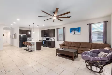 5737 W Odeum Ln, Phoenix, AZ 85043 photo 9