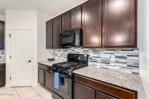 5737 W Odeum Ln, Phoenix, AZ 85043 photo 13