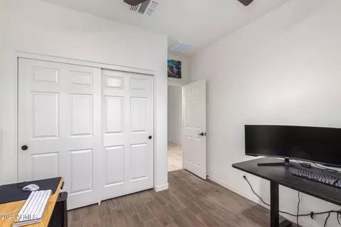 5737 W Odeum Ln, Phoenix, AZ 85043 photo 22