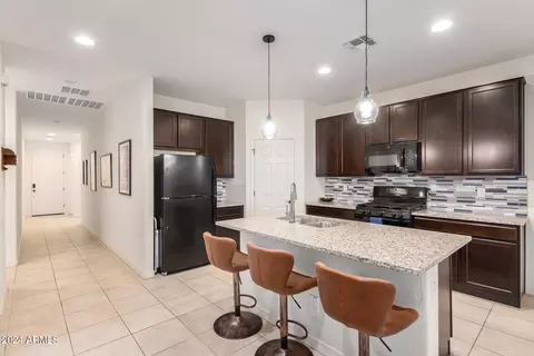 5737 W Odeum Ln, Phoenix, AZ 85043 photo 12