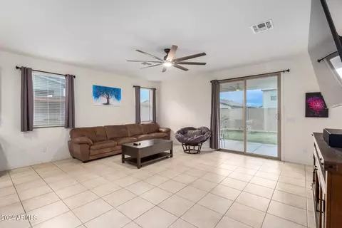 5737 W Odeum Ln, Phoenix, AZ 85043 photo 6