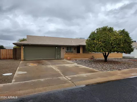 10214 W Cinnebar Ave, Sun City, AZ 85351