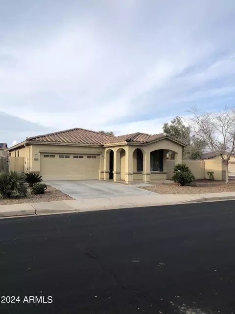 18112 W Ivy Ln, Surprise, AZ 85388