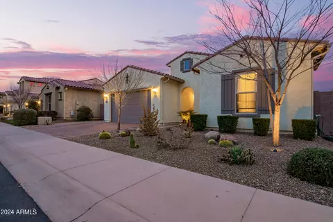 229 E Balao Dr, Phoenix, AZ 85085 photo 3