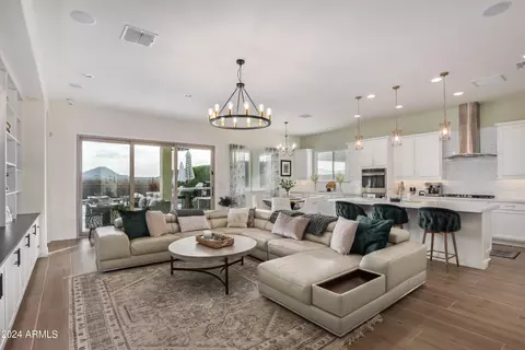 229 E Balao Dr, Phoenix, AZ 85085 photo 9