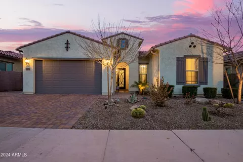 229 E Balao Dr, Phoenix, AZ 85085