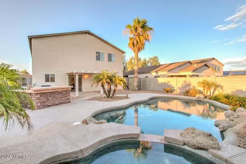 1717 E Silktassel Trl, San Tan Valley, AZ 85143