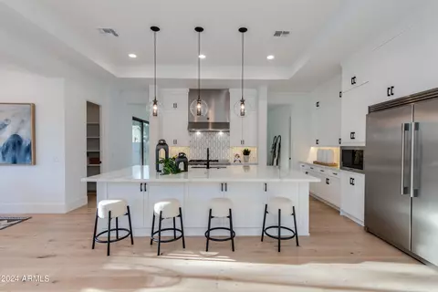 3502 N 35th Pl, Phoenix, AZ 85018 photo 9