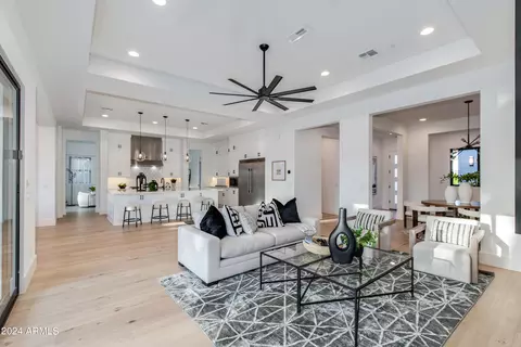 3502 N 35th Pl, Phoenix, AZ 85018 photo 8