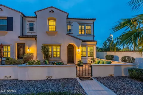 2477 W Market Pl #28, Chandler, AZ 85248