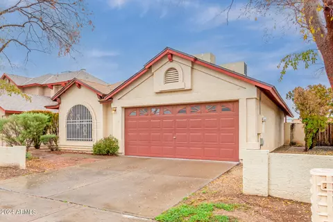 10214 N 66th Ln, Glendale, AZ 85302