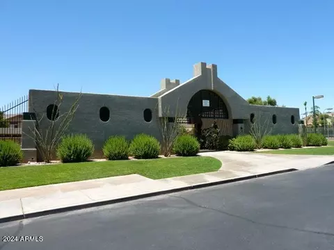 Exterior - 2538 E Desert Willow Dr, Phoenix, AZ 85048 photo 12 of 18