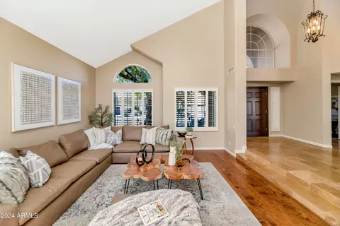 Living - 2538 E Desert Willow Dr, Phoenix, AZ 85048 photo 3 of 8