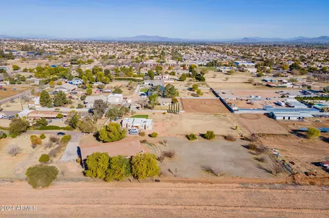 View/Area - 641 E Del Rio St, Gilbert, AZ 85295 photo 7 of 12