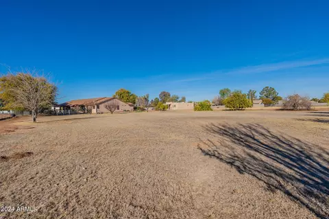 View/Area - 641 E Del Rio St, Gilbert, AZ 85295 photo 2 of 12