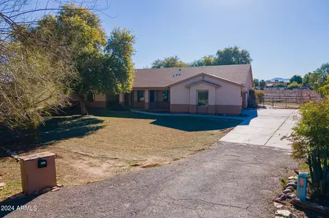 Exterior - 641 E Del Rio St, Gilbert, AZ 85295 photo 18 of 19