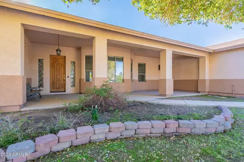 Exterior - 641 E Del Rio St, Gilbert, AZ 85295 photo 5 of 19
