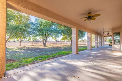 Exterior - 641 E Del Rio St, Gilbert, AZ 85295 photo 9 of 19