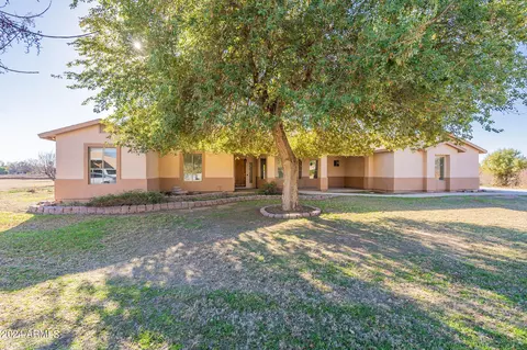 Exterior - 641 E Del Rio St, Gilbert, AZ 85295 photo 2 of 19