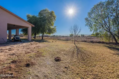 Exterior - 641 E Del Rio St, Gilbert, AZ 85295 photo 13 of 19