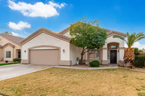930 S Silverado St, Gilbert, AZ 85296 photo 13
