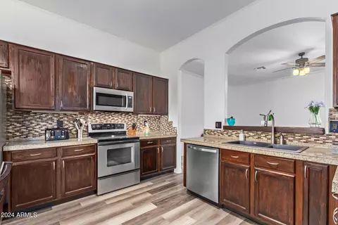 930 S Silverado St, Gilbert, AZ 85296 photo 24