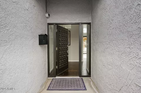 2925 E Clarendon Ave, Phoenix, AZ 85016 photo 4