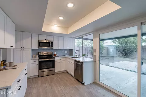 2350 W Marconi Ave, Phoenix, AZ 85023