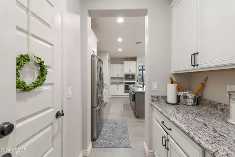 9919 E Radioactive Dr, Mesa, AZ 85212 photo 6