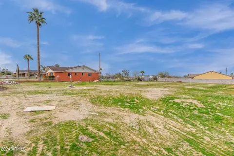 802 E South Mountain Ave, Phoenix, AZ 85042 photo 16