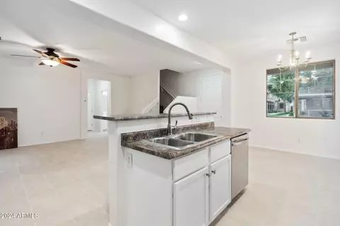 3872 E Santa Fe Ln, Gilbert, AZ 85297 photo 2