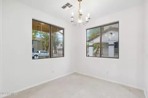 3872 E Santa Fe Ln, Gilbert, AZ 85297 photo 4