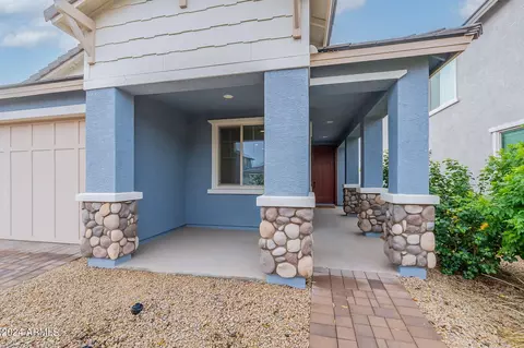 2425 E Saint Anne Ave, Phoenix, AZ 85042 photo 2