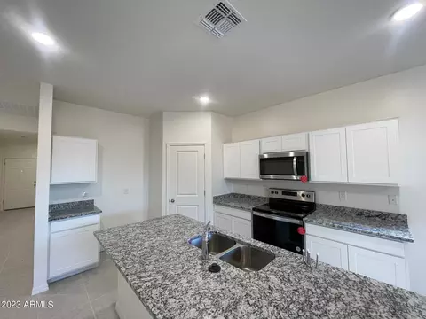 5911 E Demeter Dr, Florence, AZ 85132