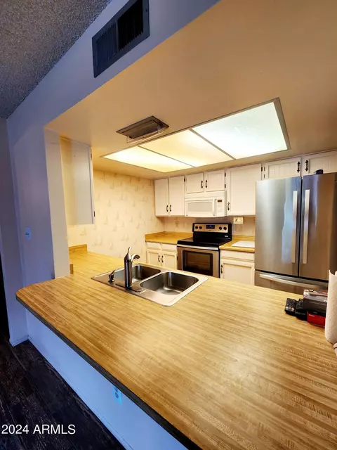 2632 E Claire Dr, Phoenix, AZ 85032 photo 11